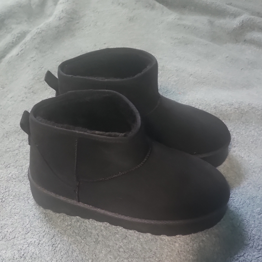 Alpine SWISS Women's Black Ankle Boots